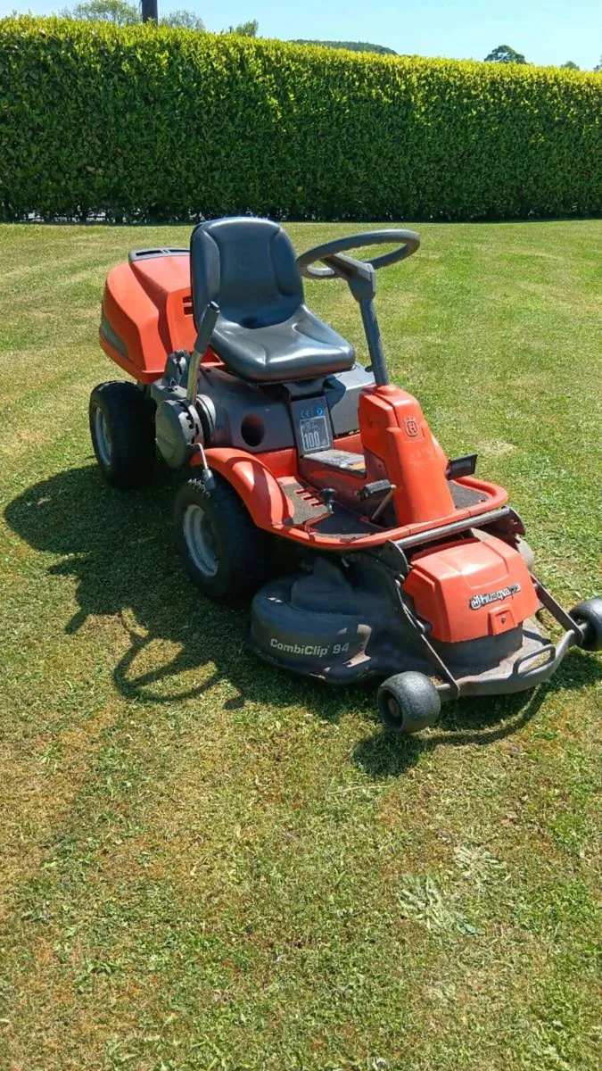 Husqvarna Rider hydrostatic 13hp deck out front - Image 1