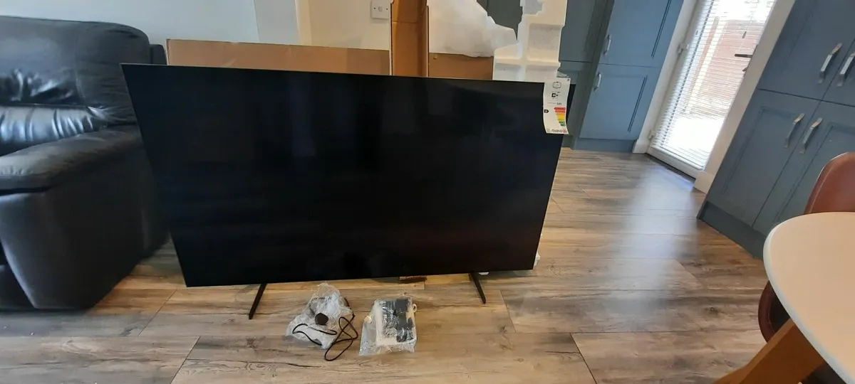 Brand New Samsung 65" OLED 4K HDR TV S85D - Image 2