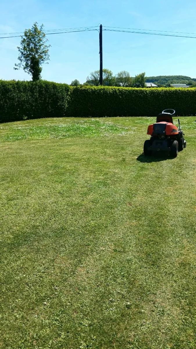 Husqvarna Rider hydrostatic 13hp deck out front - Image 4