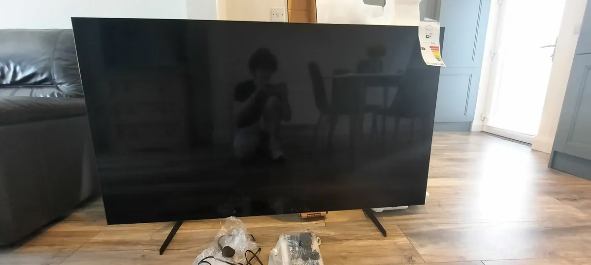 Brand New Samsung 65" OLED 4K HDR TV S85D - Image 3