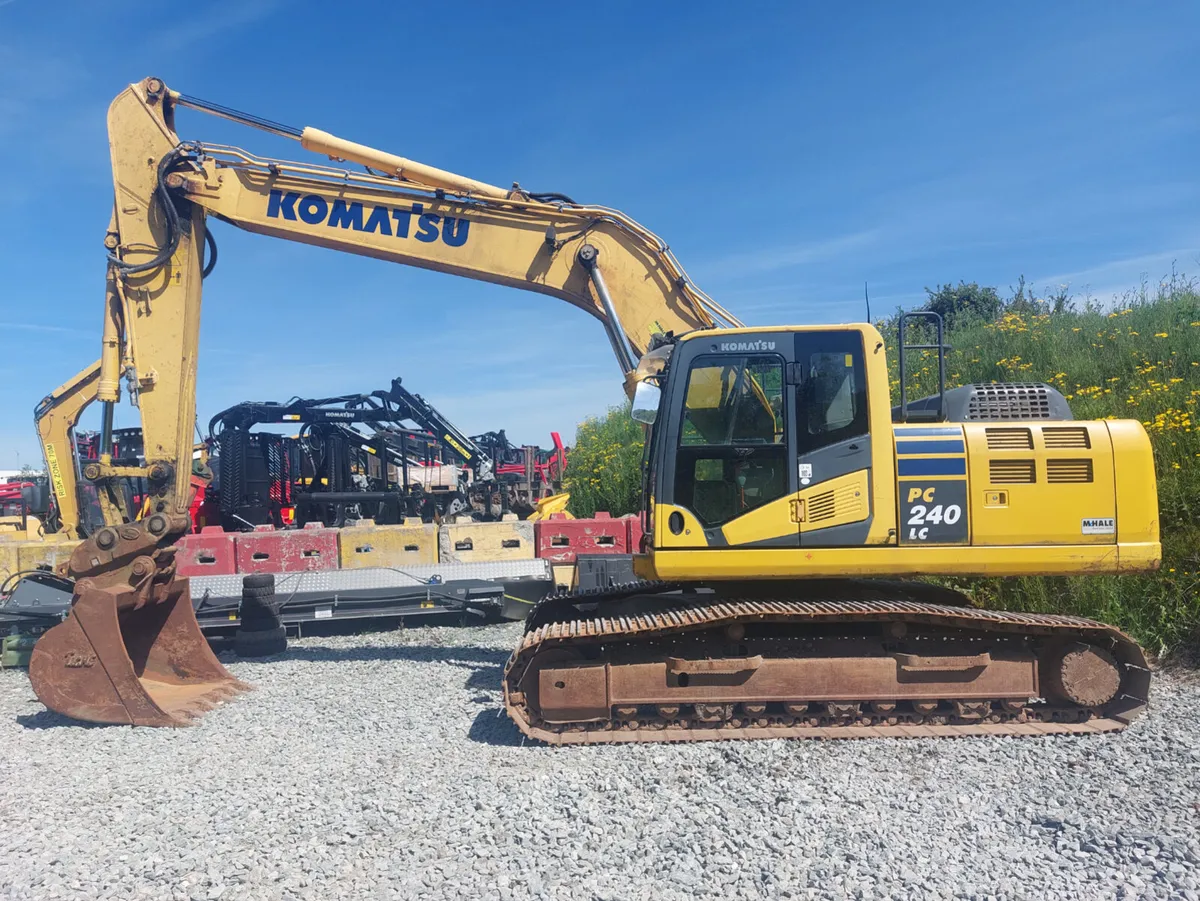 Komatsu PC240LC-10 - Image 2
