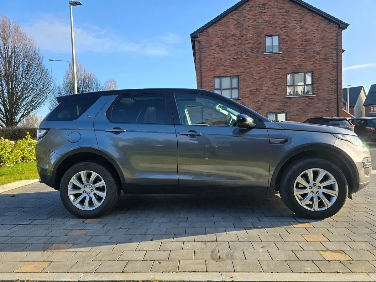 PANORAMIC SUNROOF LANDROVER DISCOVERY SPORT, 7SEAT - Image 4