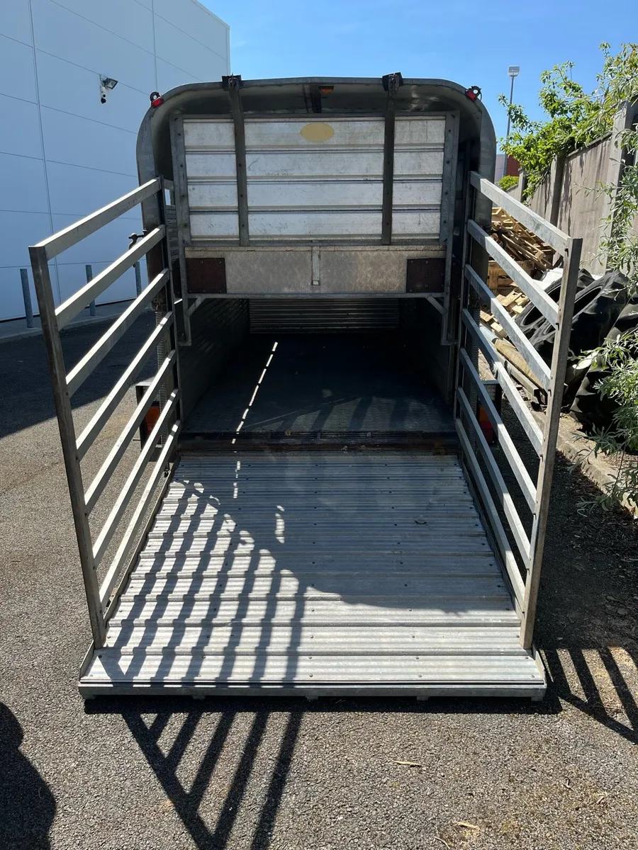 Porter Trailer - Image 2