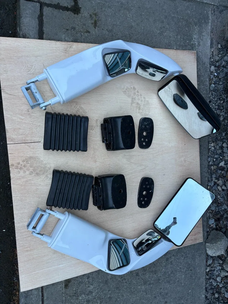 Volvo 9700 Mirrors
