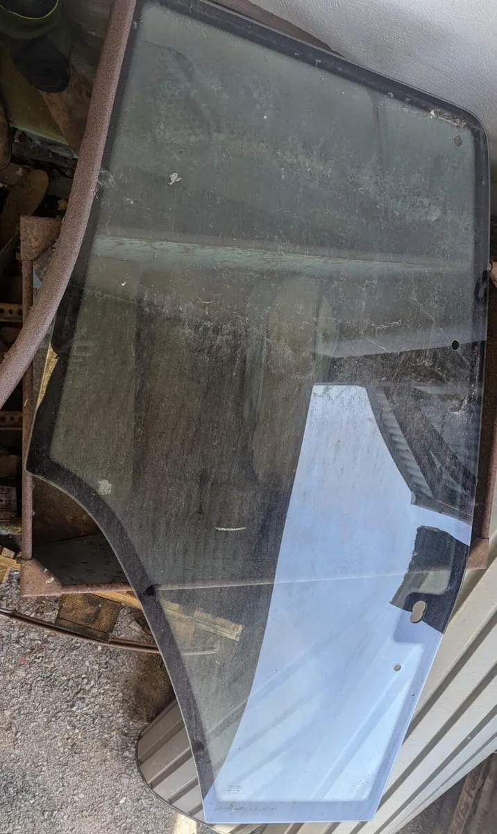 New Holland 40 Series Door Glass