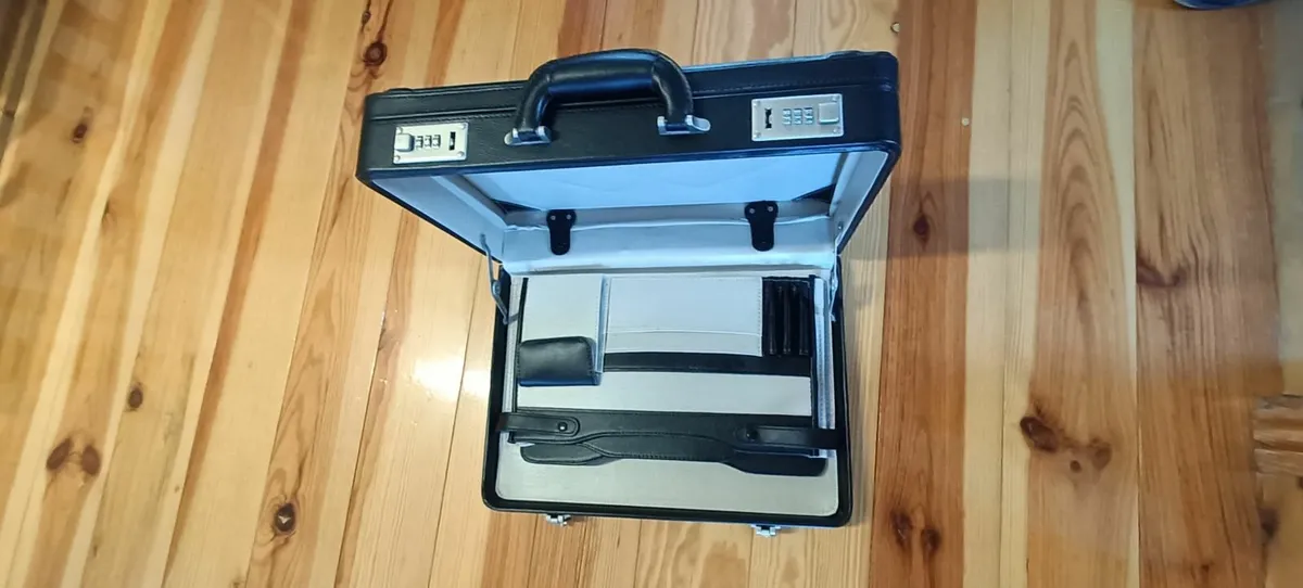 Leather attache case Briefcase - Image 3