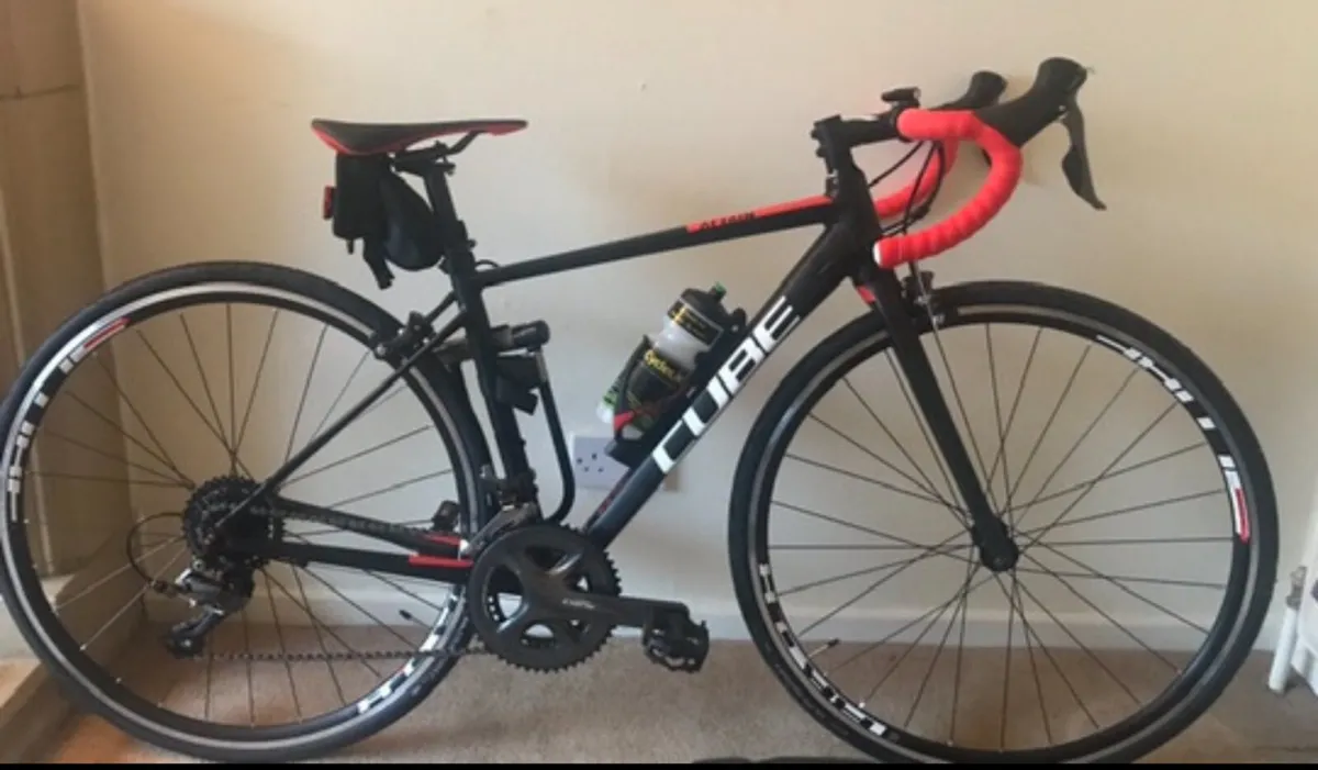 Road bike cube attain - Image 1