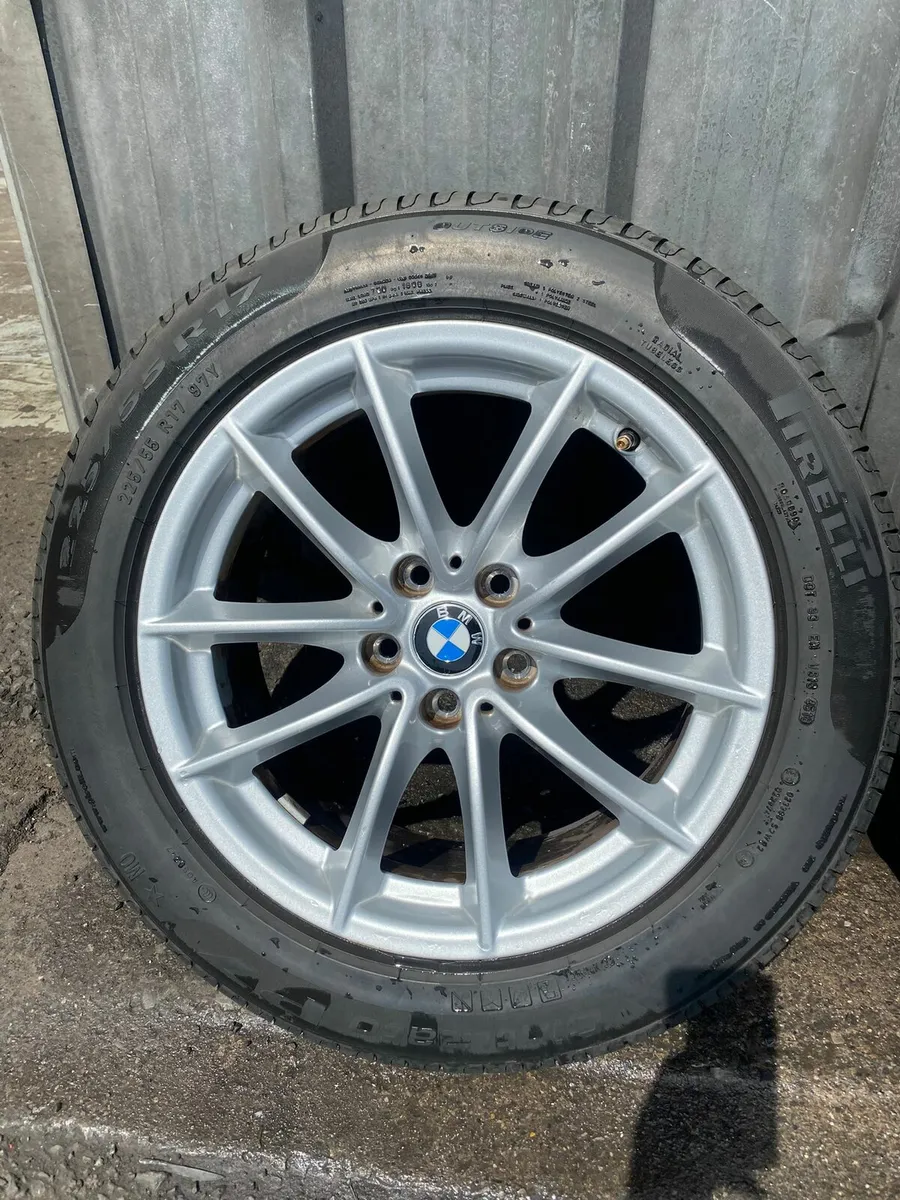 17 inch genuine BMW alloys w/tyres - Image 4
