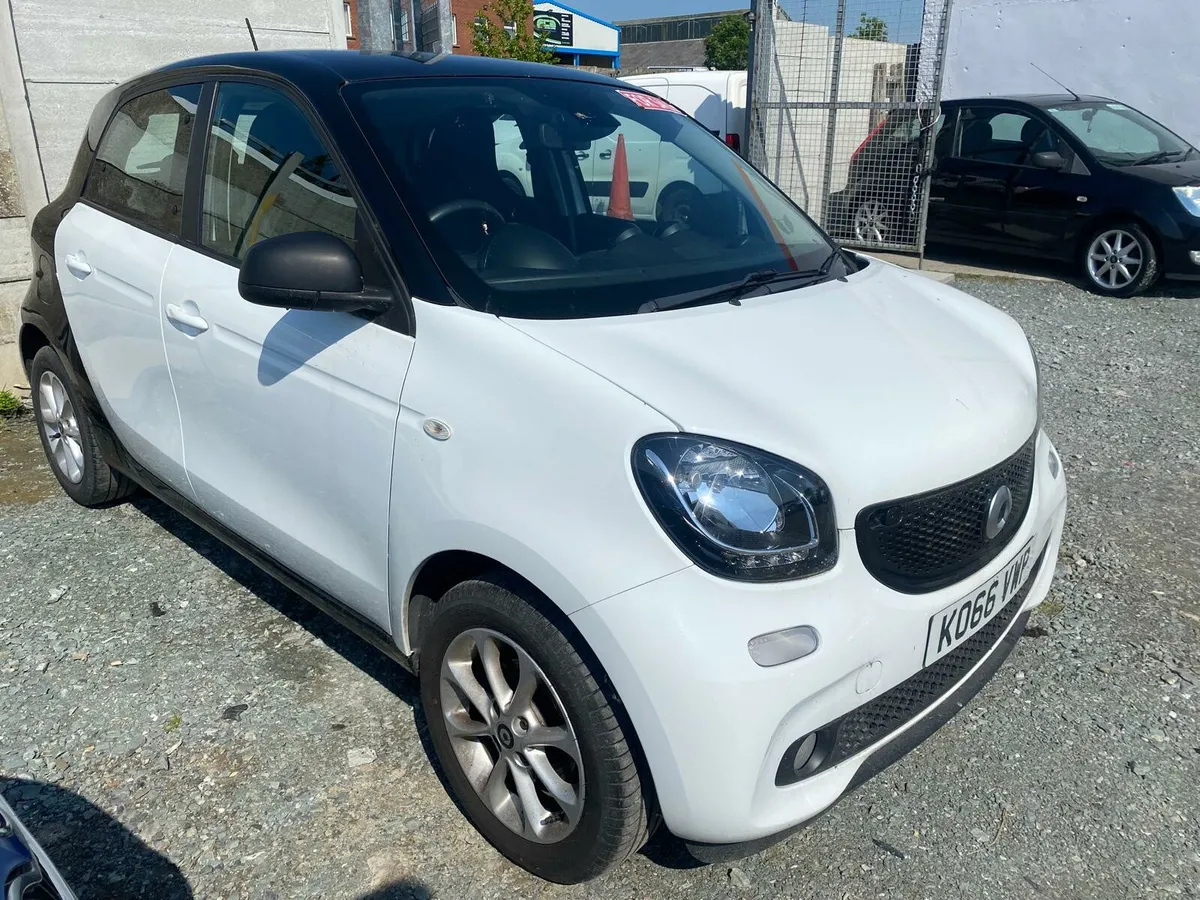 Smart four, 2017 !! Only 15,000 miles - Image 2