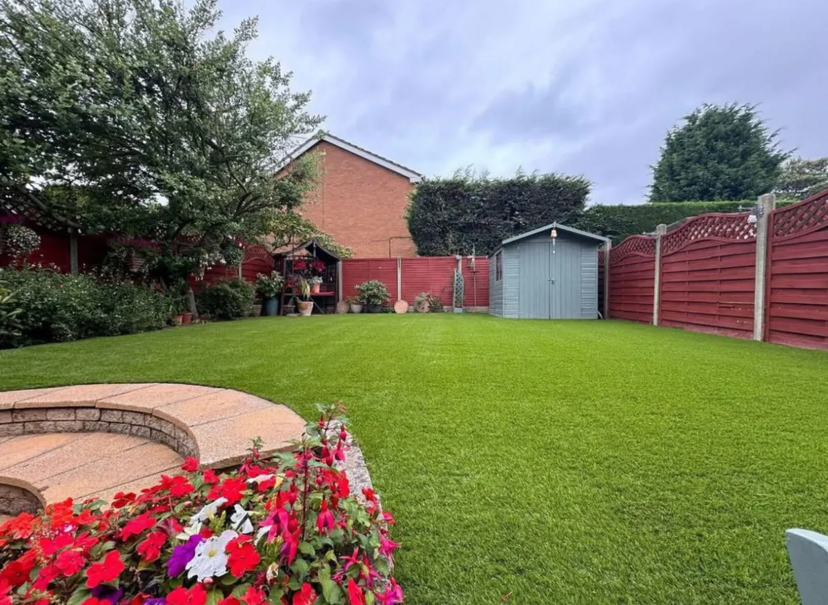 All new artificial grass - Image 1