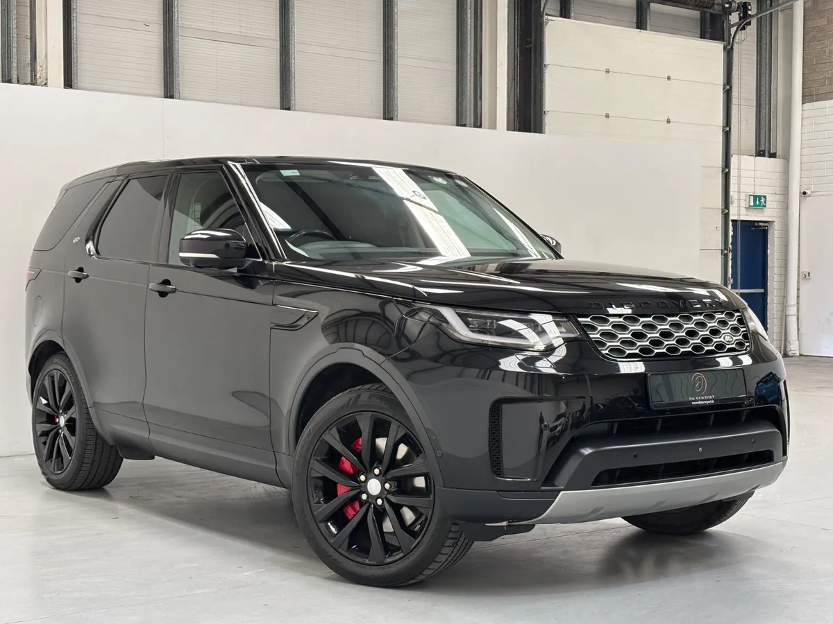 2022 Land Rover Discovery 5 D300 SE SDV6 306HP Co - Image 1
