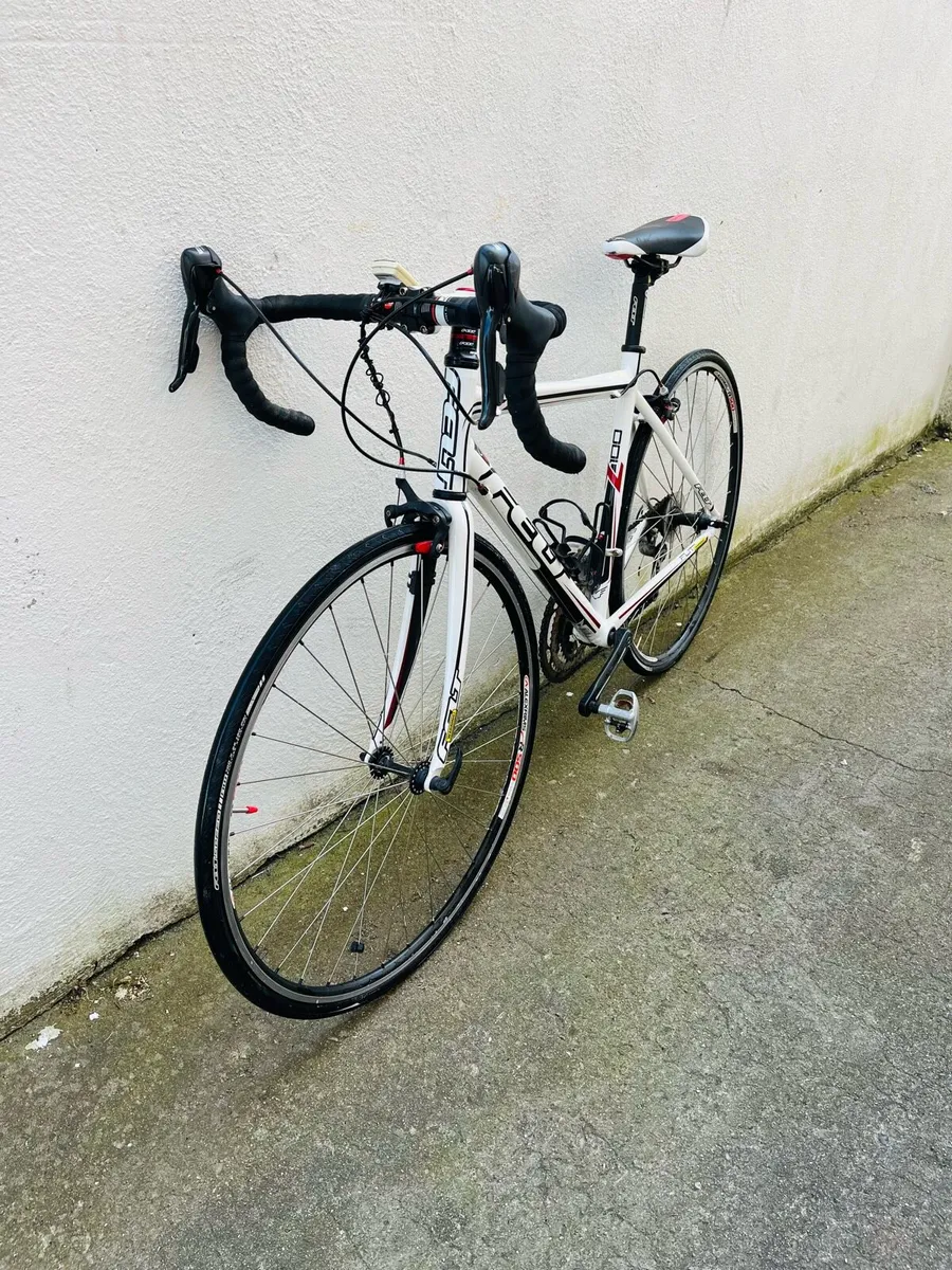 Felt Z100 road bike - Image 3