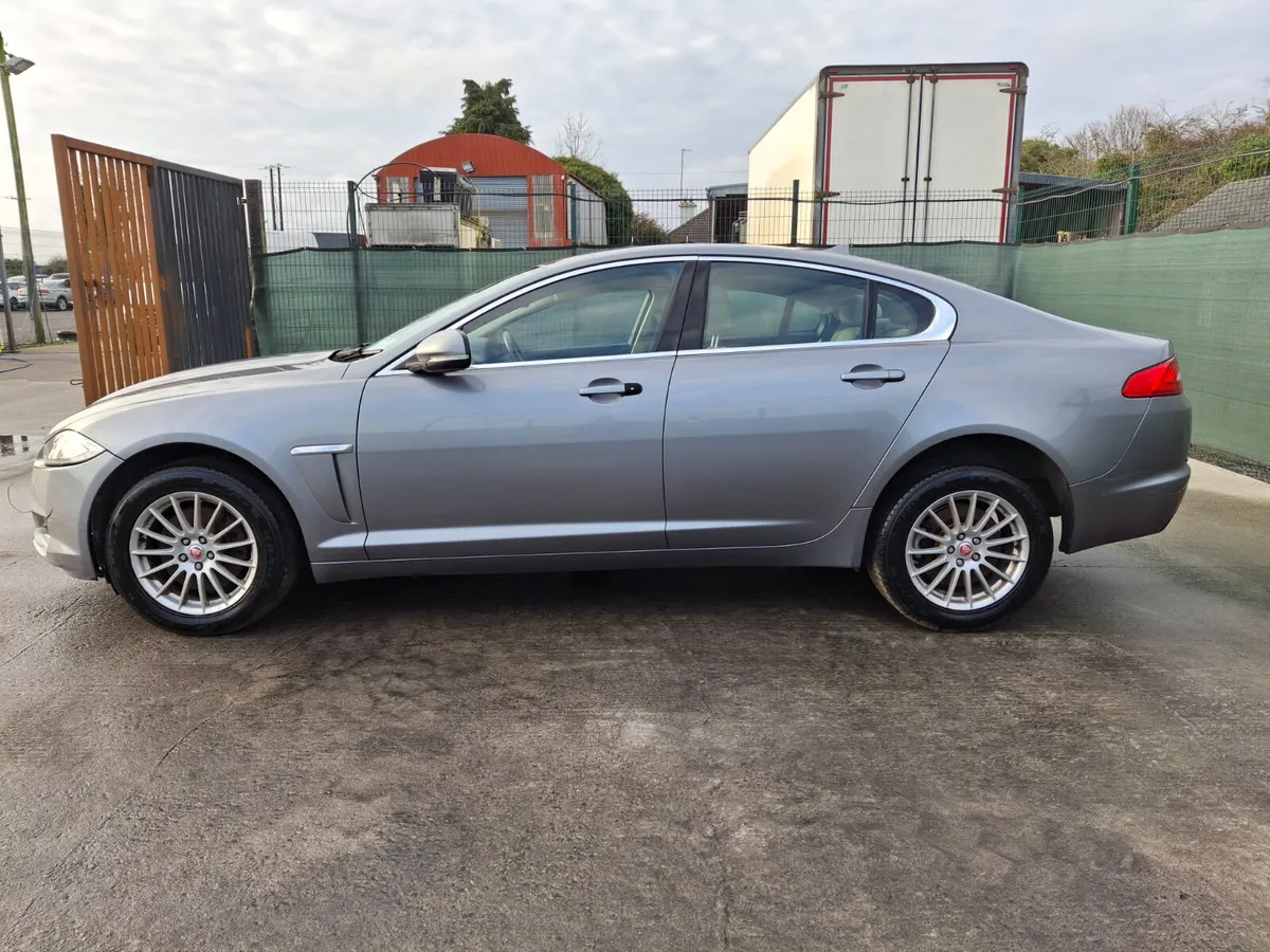 2014 Jaguar XF 2.2 Diesel Automatic - Image 4