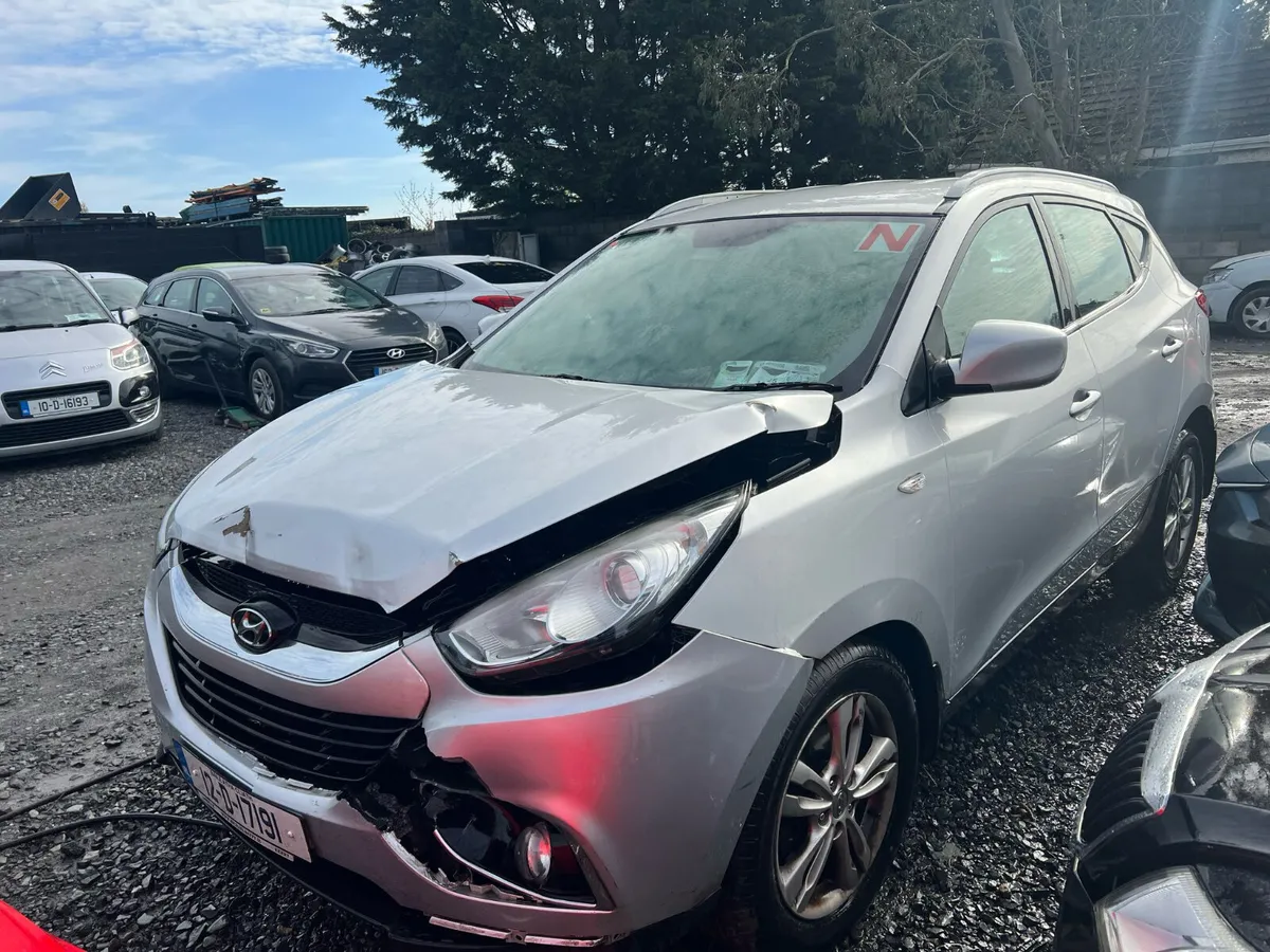 2012 Hyundai ix35 Automatic 2.0 Diesel - Image 2