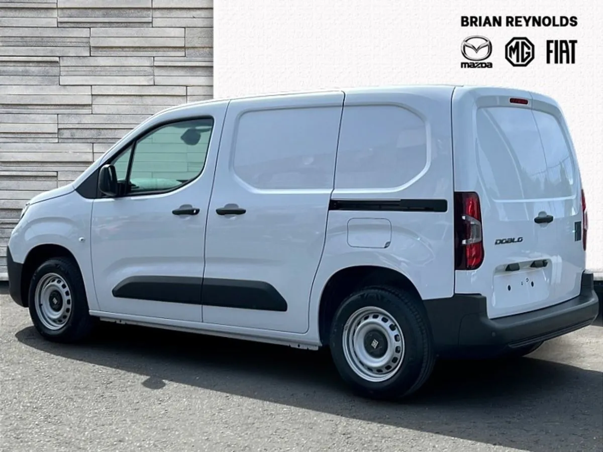 Fiat Doblo Cargo SWB 650KG Tecnico 1.5d 100HP - Image 4