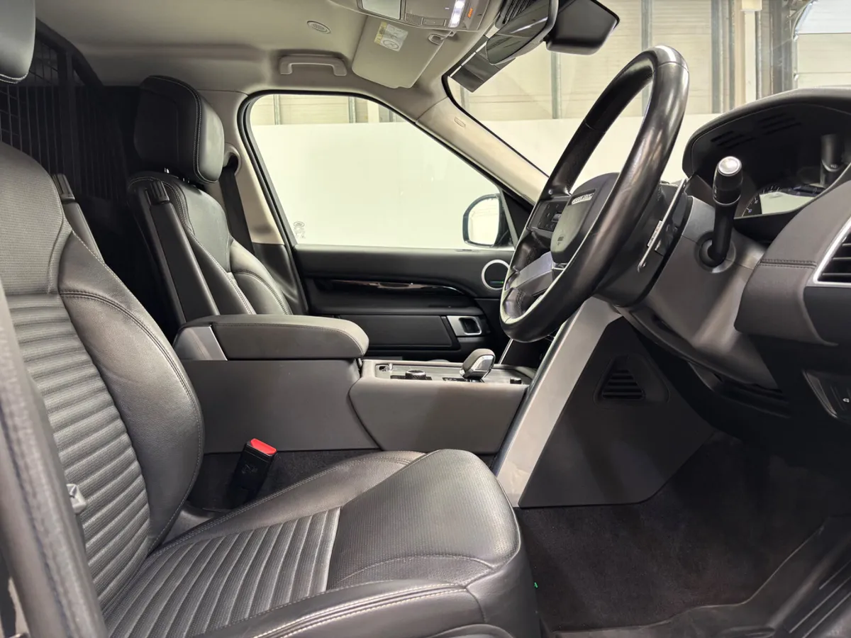 2022 Land Rover Discovery 5 D300 SE SDV6 306HP Co - Image 3