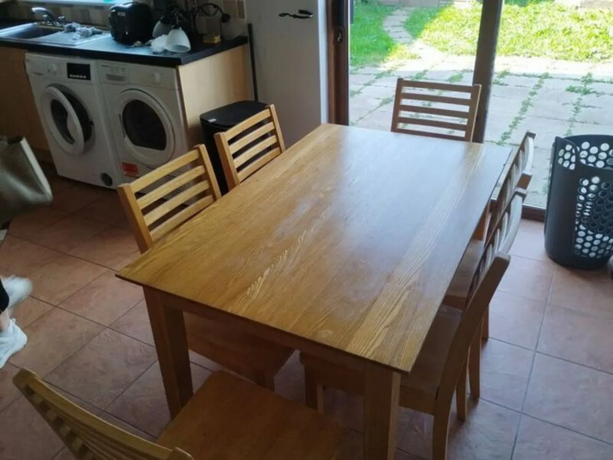 Kitchen Tables and6 Chairs - Image 3