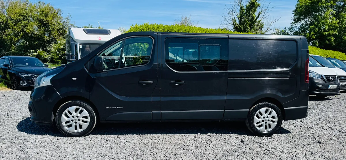 Renault Trafic 2017 *NO VAT* ENERGY SPORT CREWCAB - Image 4