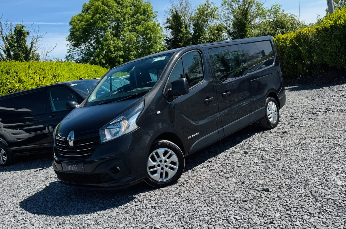 Renault Trafic 2017 *NO VAT* ENERGY SPORT CREWCAB - Image 2