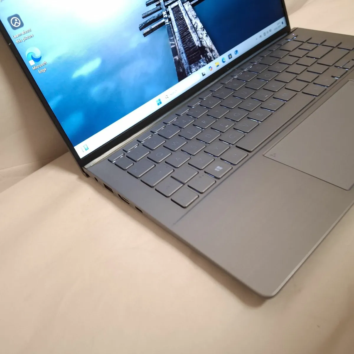 ASUS ZenBook UX434IQ (UM433IQ) Slim, Fast & Reliab - Image 1