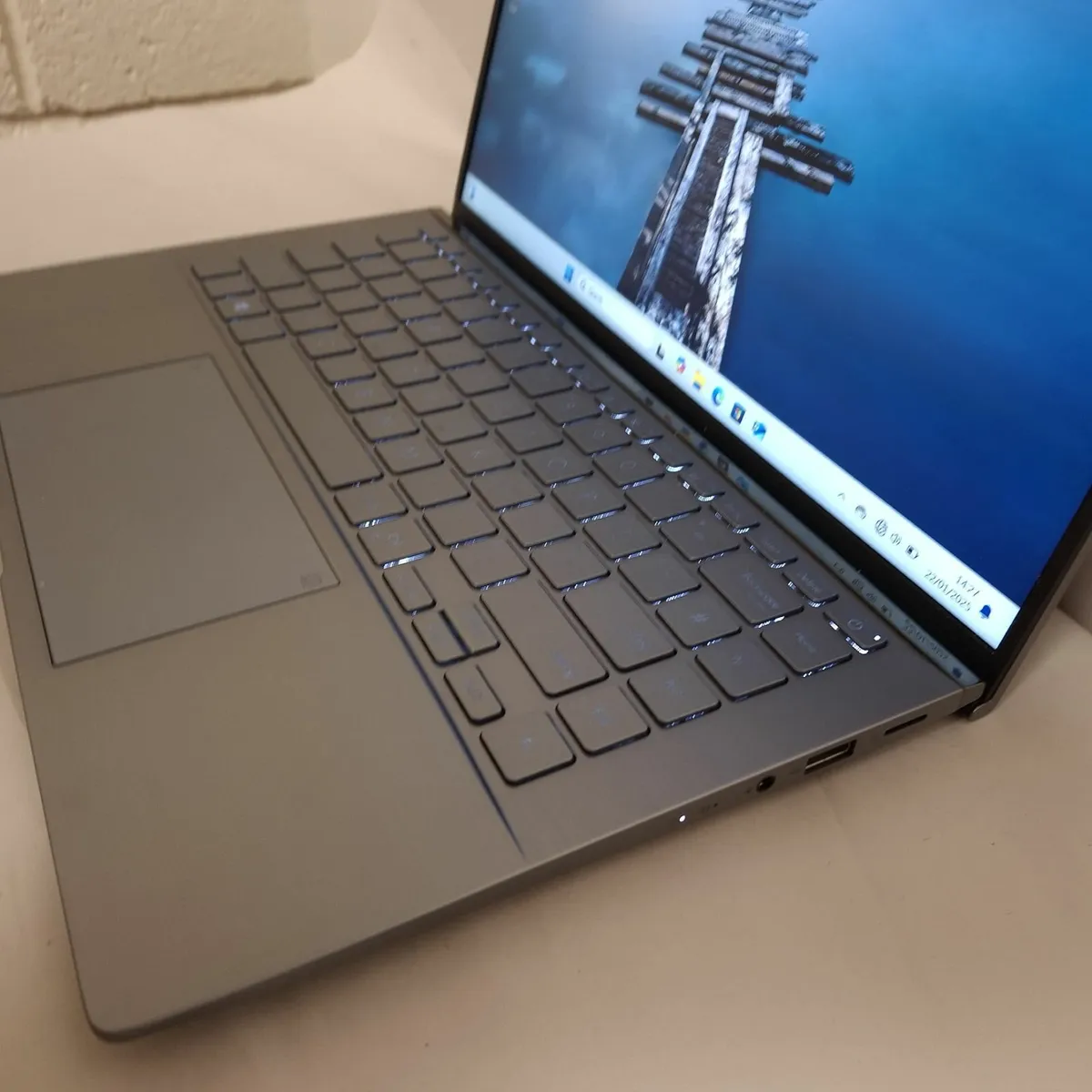 ASUS ZenBook UX434IQ (UM433IQ) Slim, Fast & Reliab - Image 2