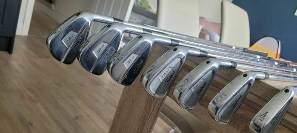 Titleist 735 CM irons 4-P - Image 1