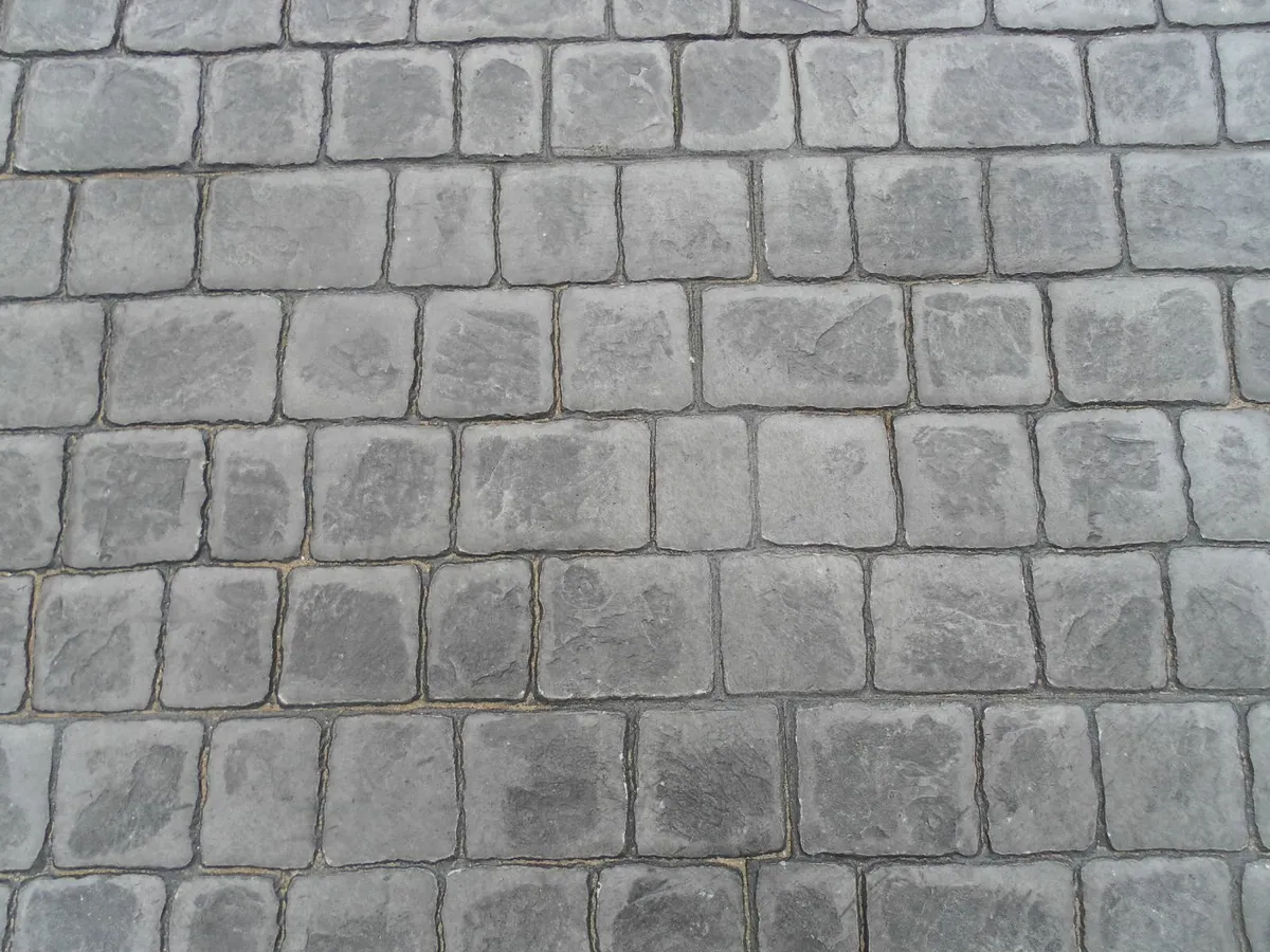 Concrete Dye for driveways & factory/garage floors - Image 2