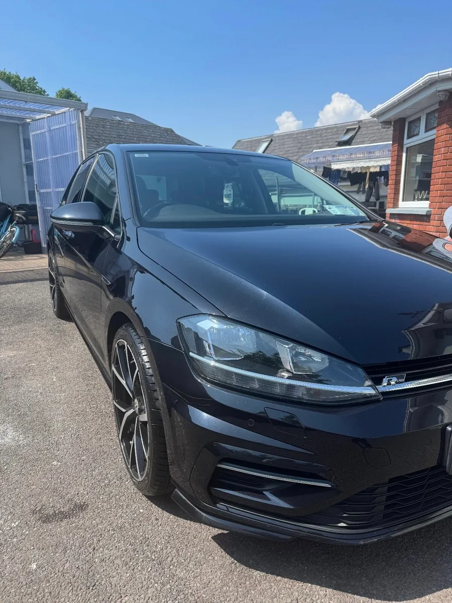 182 VOLKSWAGEN GOLF R-LINE 1.6 TDI - Image 1