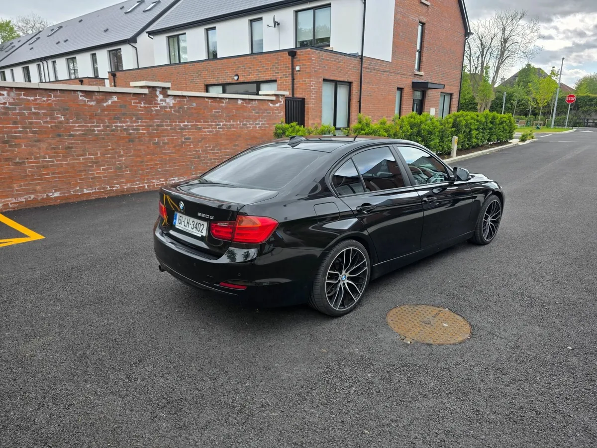 BMW 3-Series 2015 - Image 3
