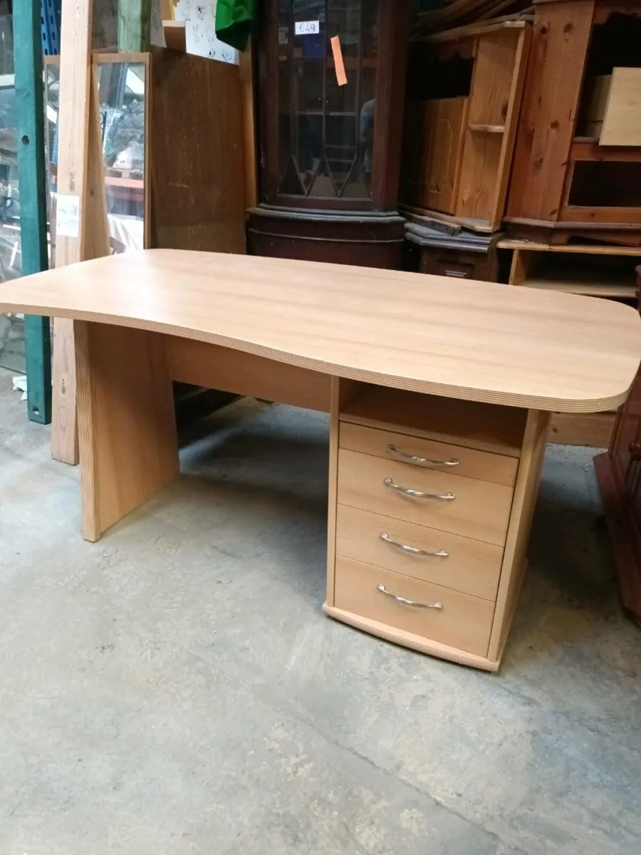 Desk - Image 1