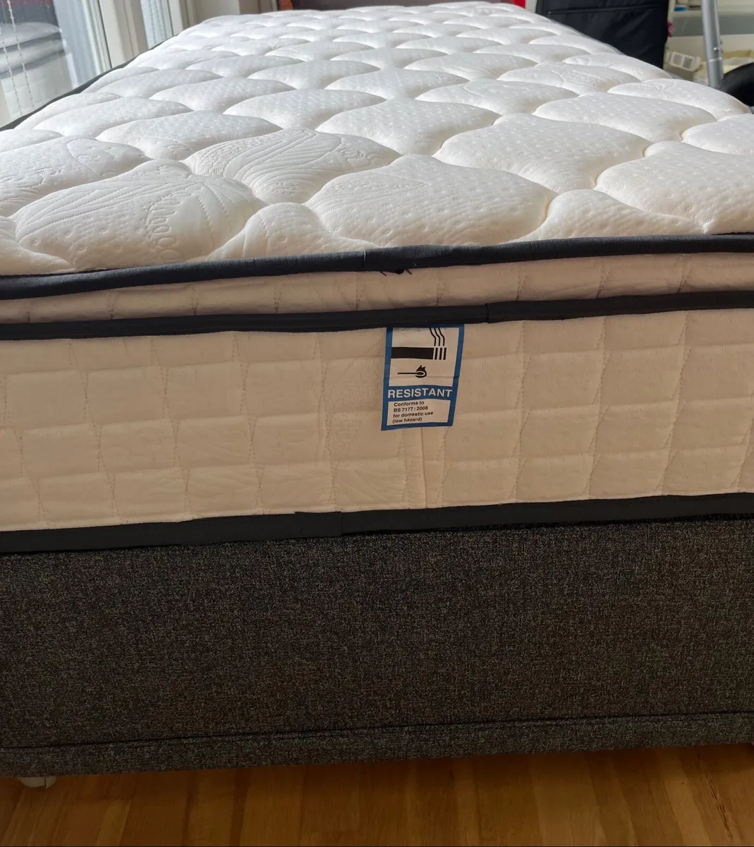 Single bed - Image 3