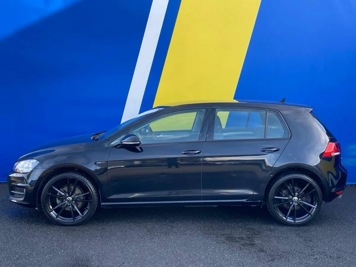 Volkswagen Golf 1.2 TSI R-LINE PACK AUTO // COMFOR - Image 3