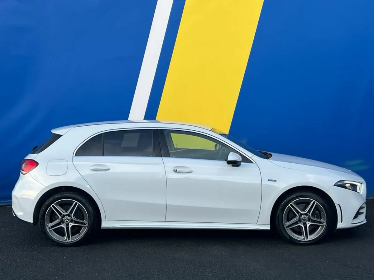 Mercedes-Benz A-Class A250e AMG-LINE 1.3 PLUG-IN H - Image 2