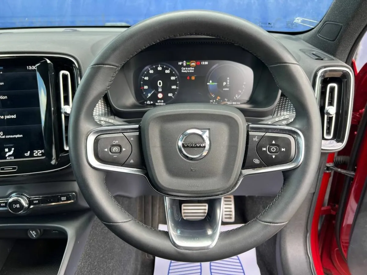Volvo XC40 R-DESIGN T4 1.5 PLUG-IN HYBRID AUTO // - Image 4
