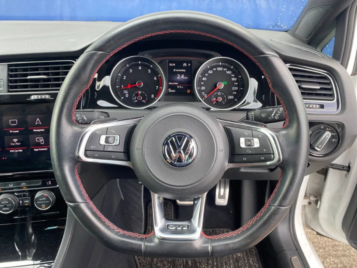 Volkswagen Golf GTI 2.0 TSI AUTO // FULL SERVICE H - Image 4
