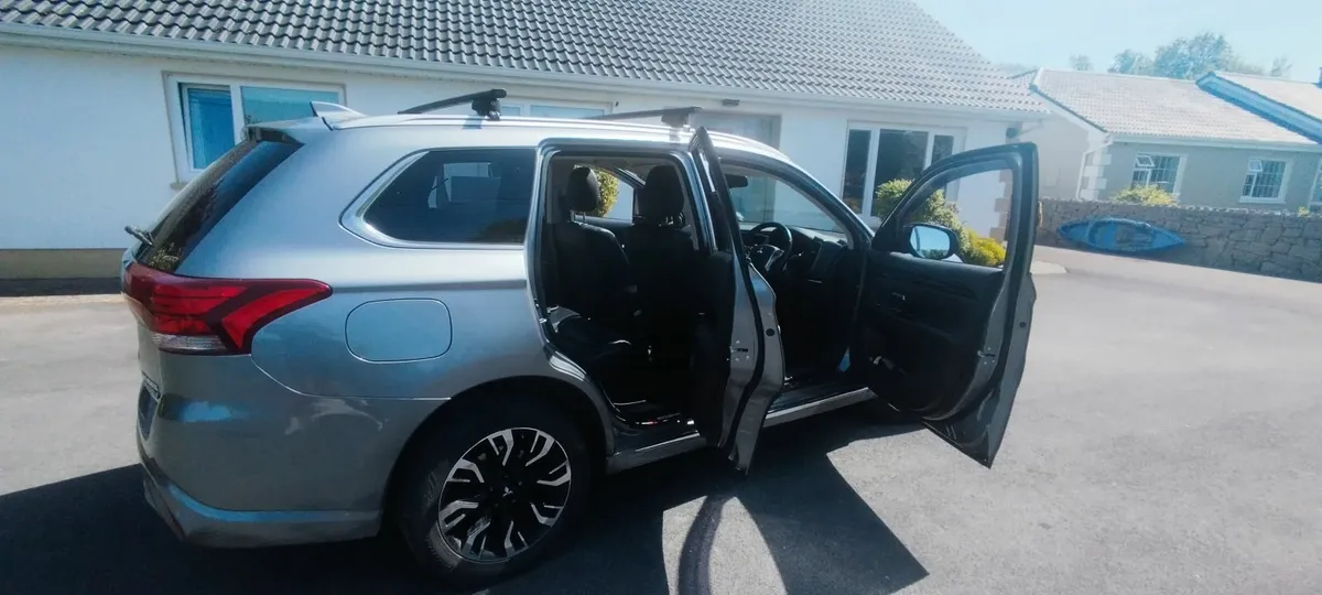 Mitsubishi Outlander 2016 - Image 2