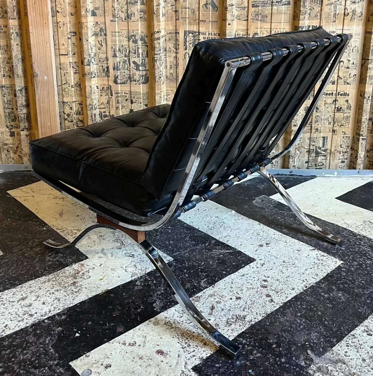 Barcelona style chair by selig - Image 4
