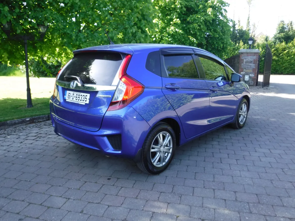 Honda Fit 1.5 AUTO HYBRID L-SPEC ANDROID+CARPLAY - Image 3