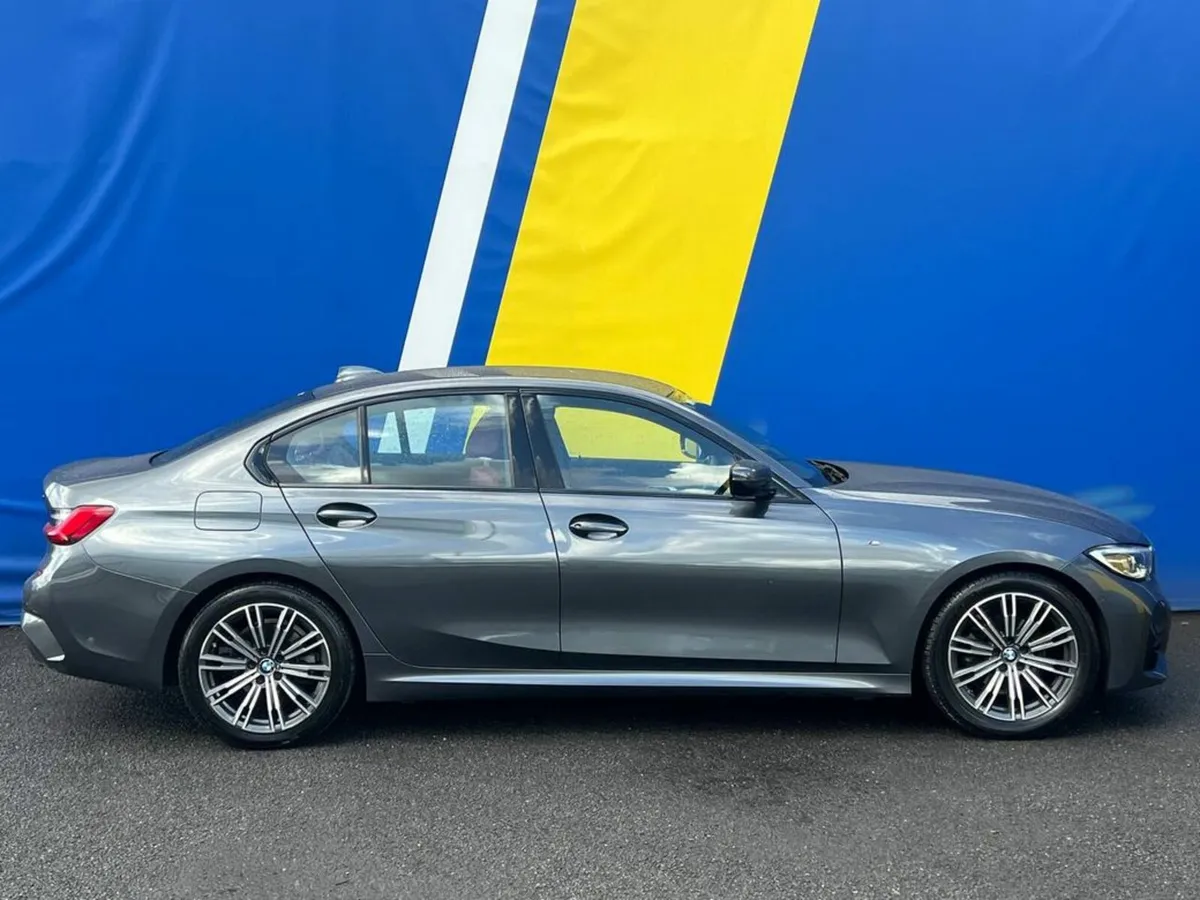 BMW 3-Series 318D M-SPORT AUTO // LEATHER HEATED S - Image 2
