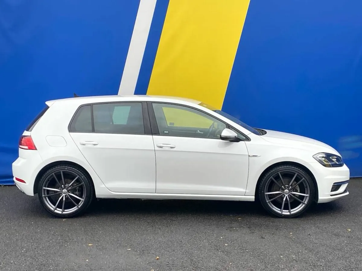 Volkswagen Golf HIGHLINE R-LINE PACK 1.4 TSI AUTO - Image 2