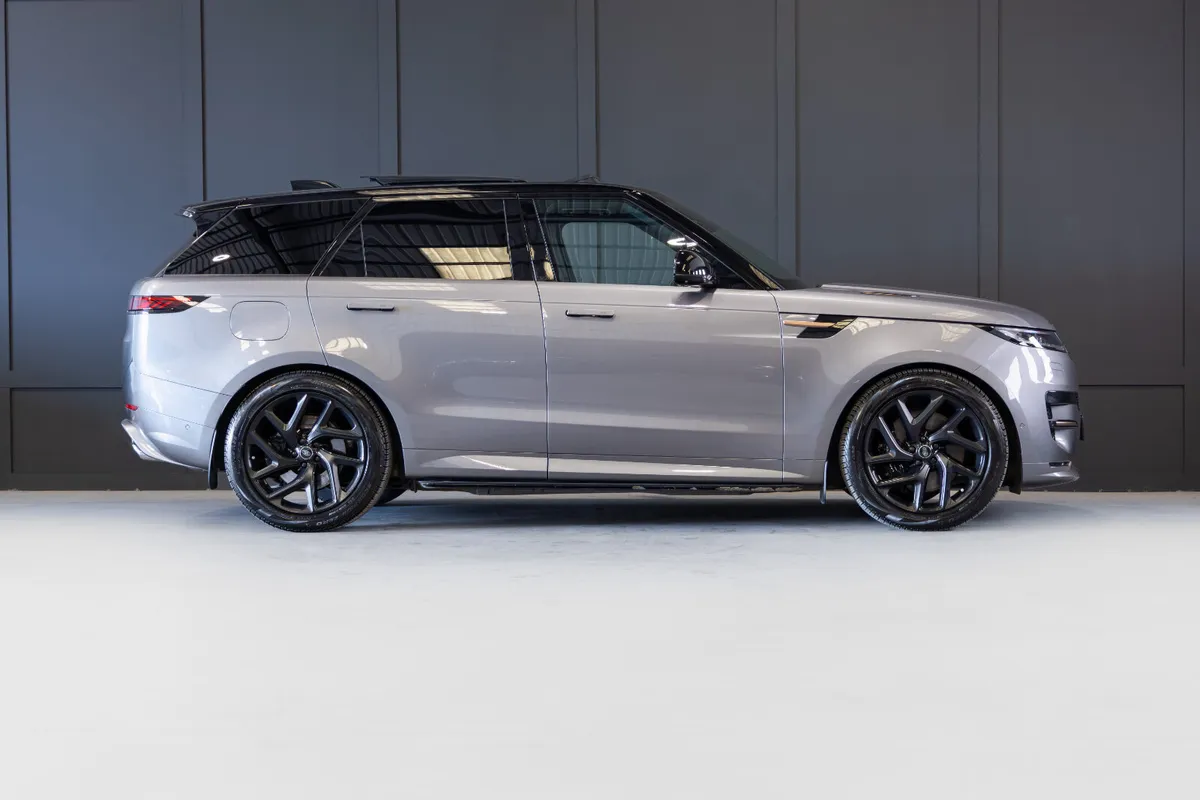 2024 Range Rover Sport P460e Dynamic SE - Image 2