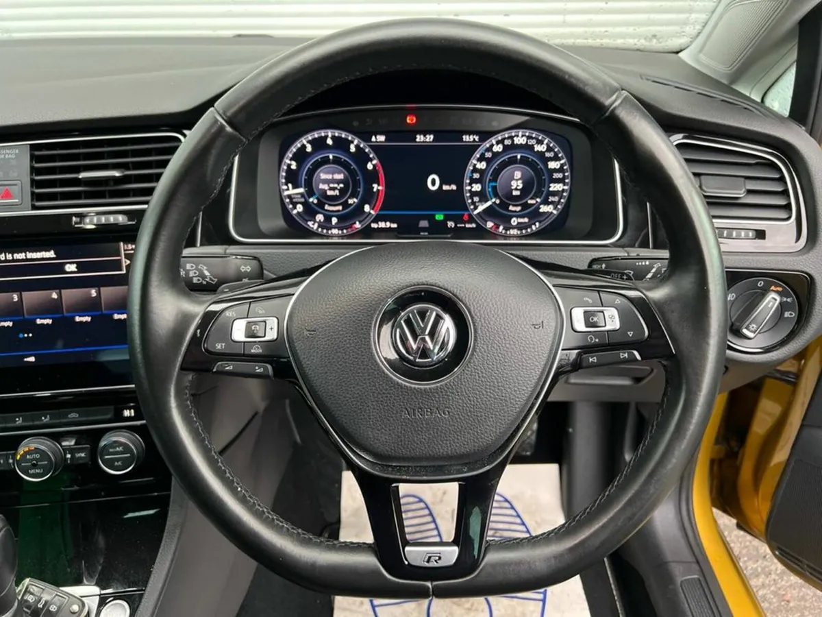 Volkswagen Golf HIGHLINE 1.4 TSI AUTO // NEW NCT / - Image 4