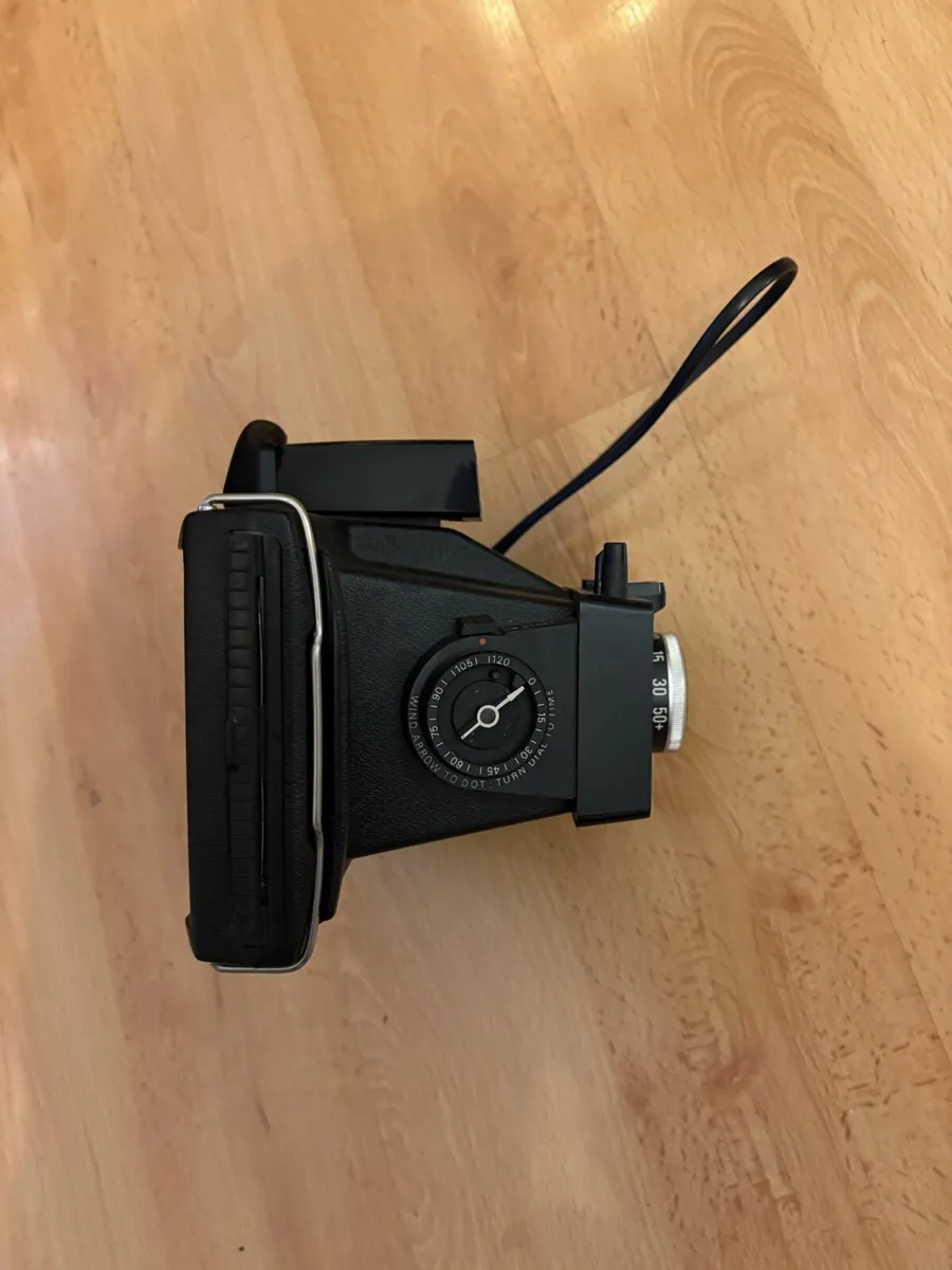 Vintage Polaroid Camera - Image 3