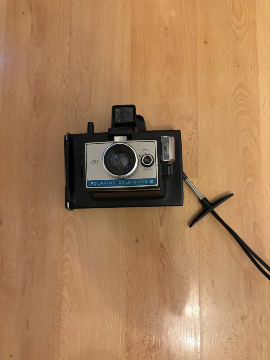 Vintage Polaroid Camera - Image 4