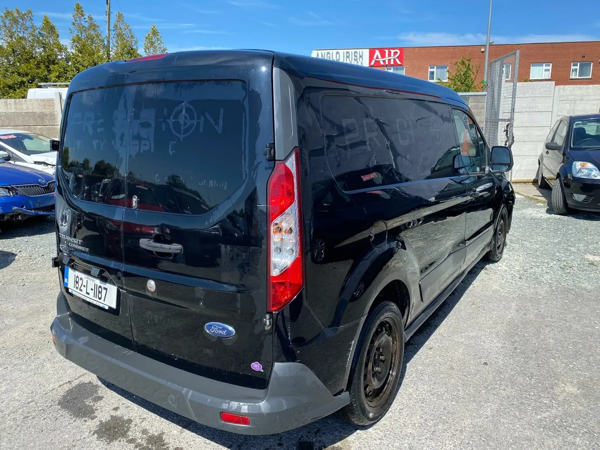 Ford Transit connect  2018 front damage - Image 3