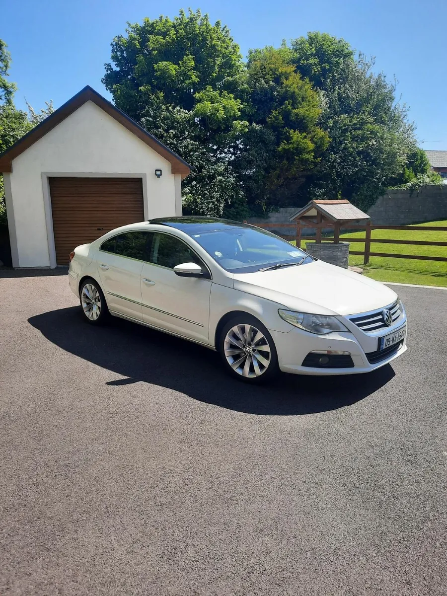 Volkswagen Passat 2009 - Image 1