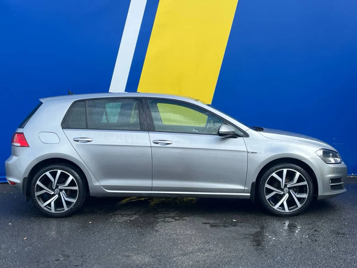 Volkswagen Golf 1.2 TSI R-LINE PACK AUTO // TRENDL - Image 2