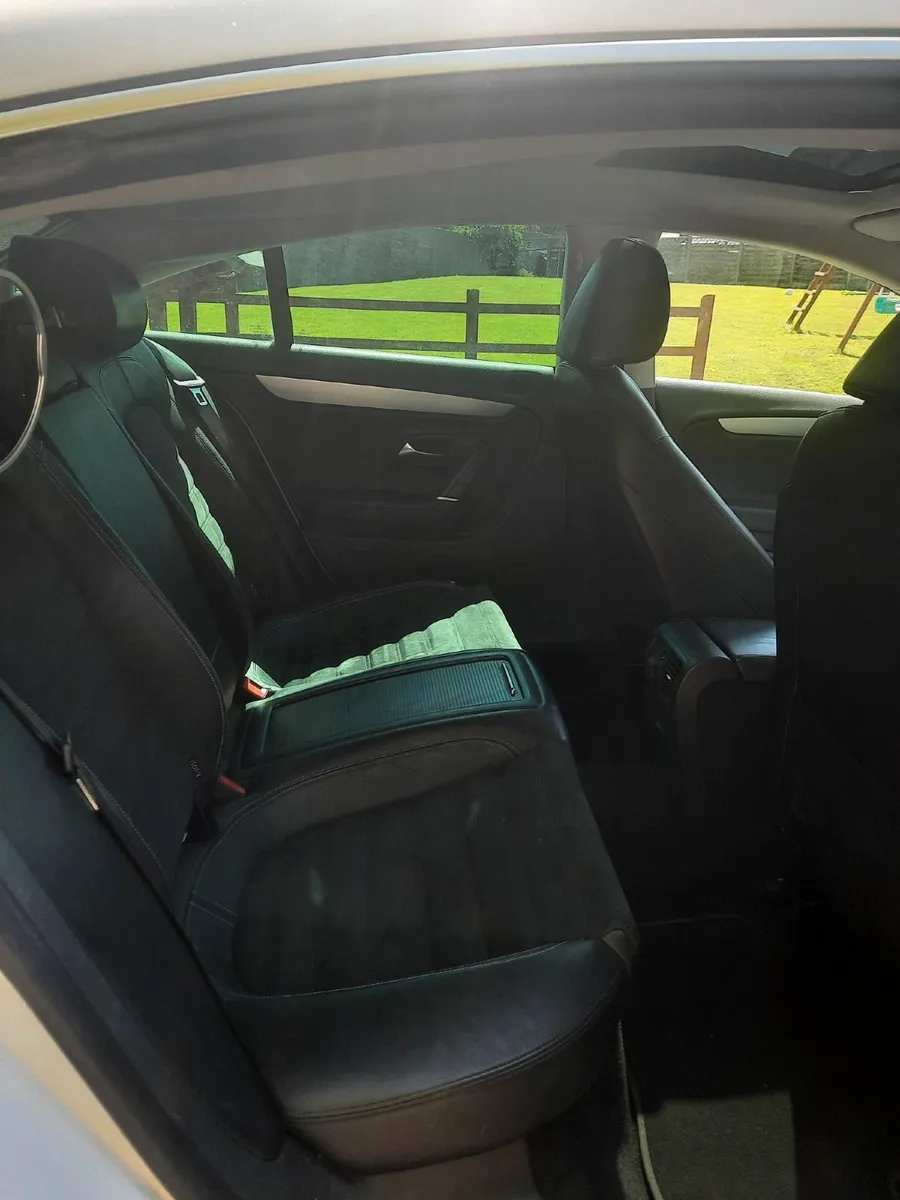 Volkswagen Passat 2009 - Image 4
