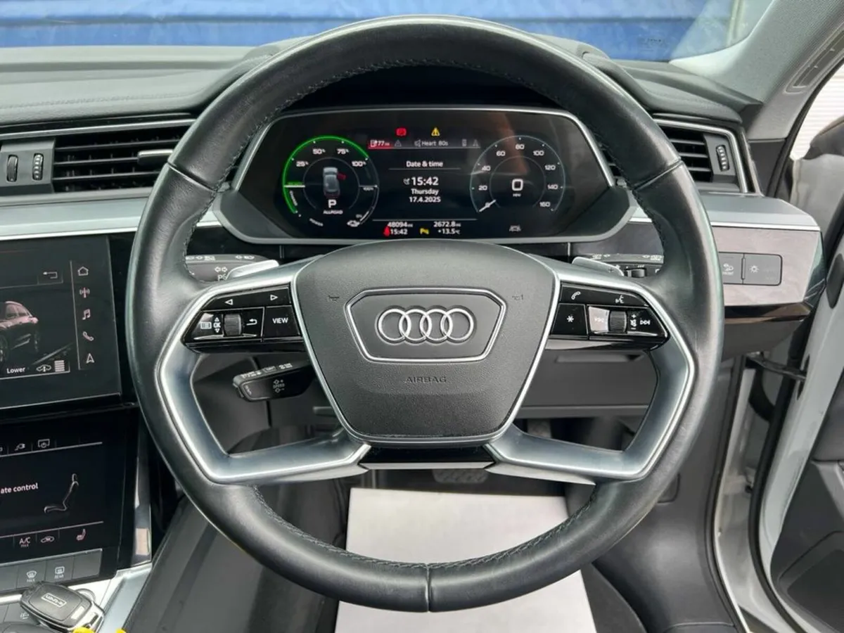 Audi e-tron 55 QUATTRO // RS-PERFORMANCE PACK // A - Image 4