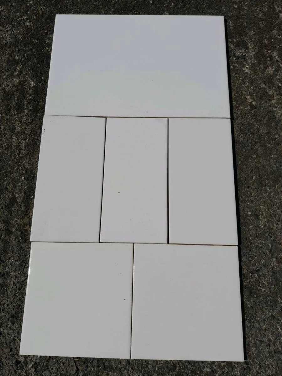 Glazed white wall tiles - Image 1